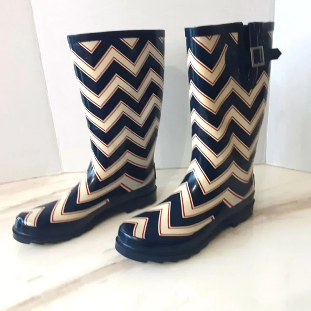 AUSTIN TRADING CO. Chevron Red White Blue Rain Boots Sz. 9